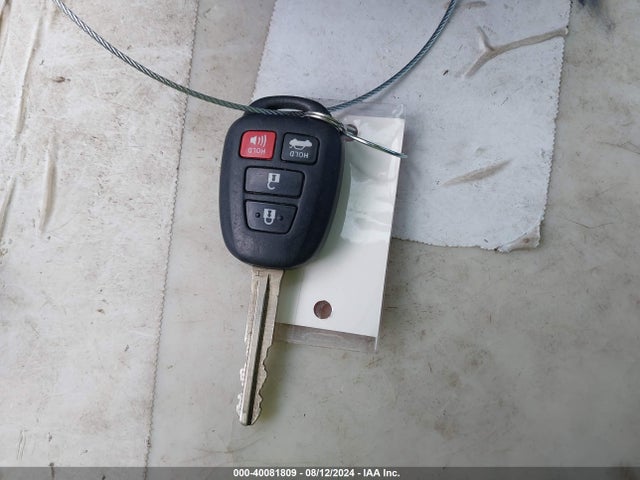 Toyota COROLLA LE 2018 5YFBURHE7JP795007 Image 11