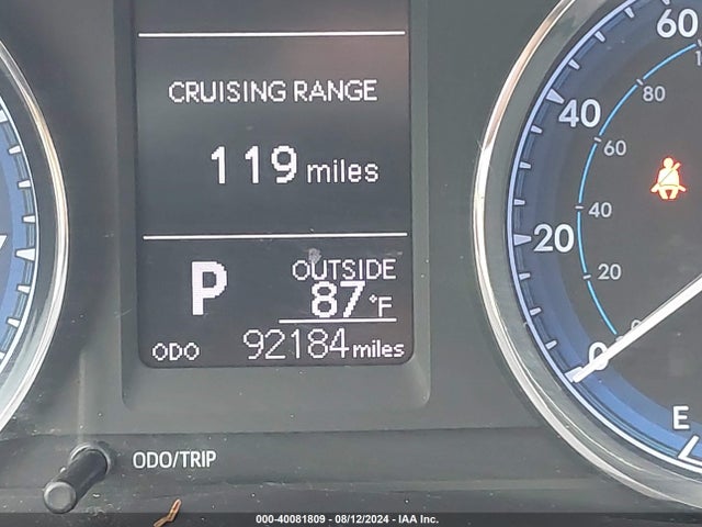 Toyota COROLLA LE 2018 5YFBURHE7JP795007 Image 15