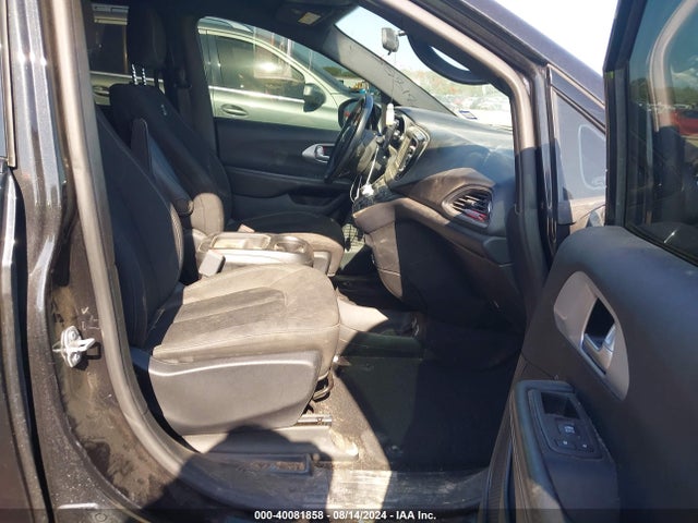 2C4RC1FG8JR357877 Chrysler Pacifica Touring Plus