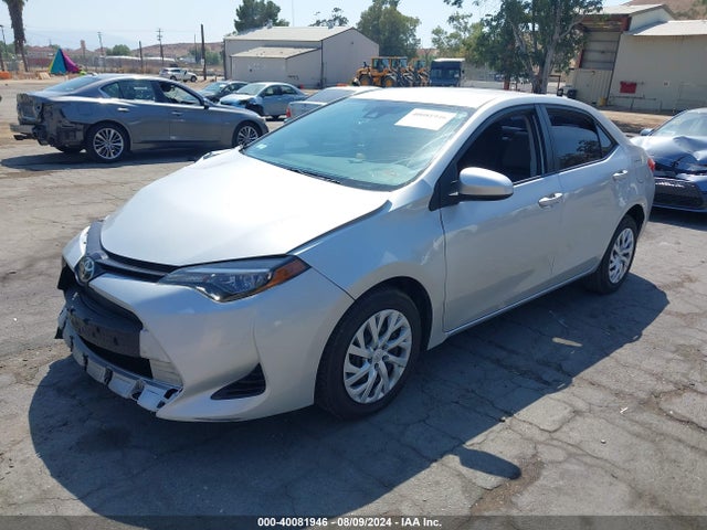 Toyota COROLLA LE 2017 5YFBURHE5HP734829 Image 2