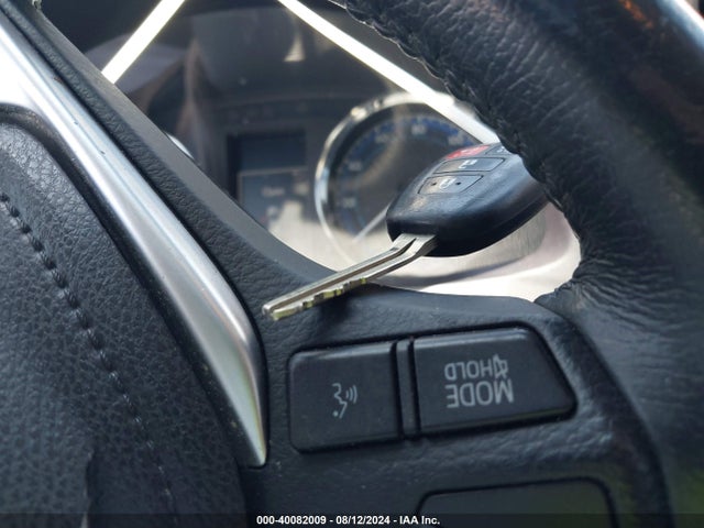 Toyota COROLLA SE 2019 5YFBURHE9KP892047 Image 11
