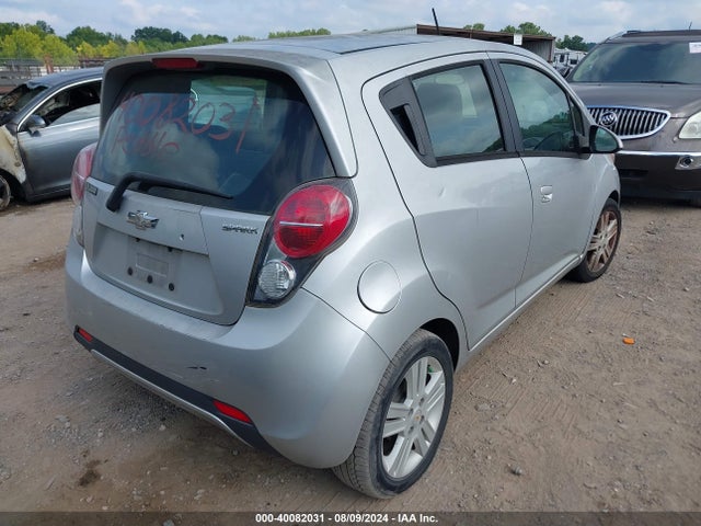Chevrolet Spark 1lt Auto 2014 KL8CD6S96EC443591 Image 4