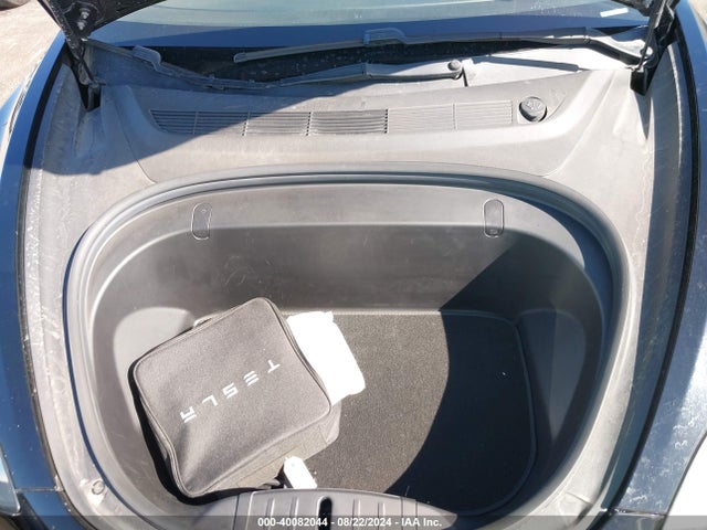 Tesla Model 3 Long Range/mid Range 2018 5YJ3E1EA1JF156847 Image 10