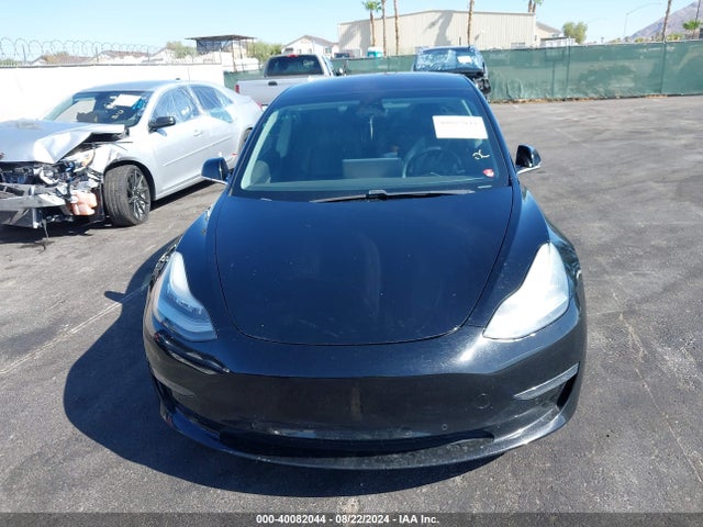 Tesla Model 3 Long Range/mid Range 2018 5YJ3E1EA1JF156847 Image 13