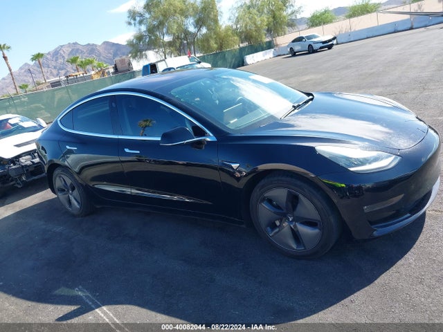 Tesla Model 3 Long Range/mid Range 2018 5YJ3E1EA1JF156847 Image 14