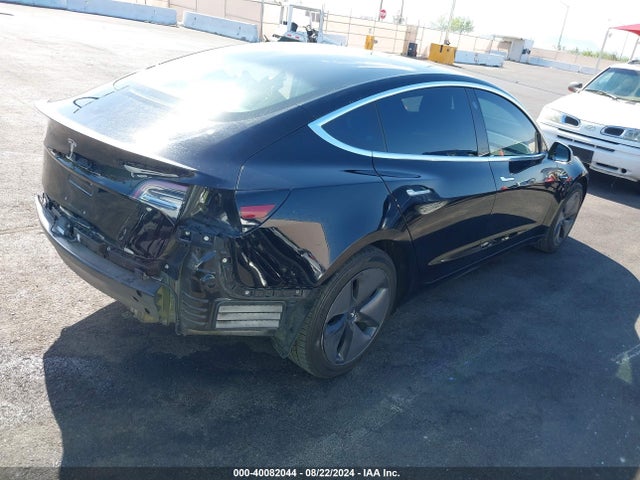 Tesla Model 3 Long Range/mid Range 2018 5YJ3E1EA1JF156847 Image 4