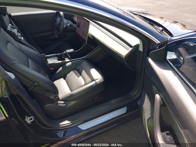 Tesla Model 3 Long Range/mid Range 2018 5YJ3E1EA1JF156847 Image 5