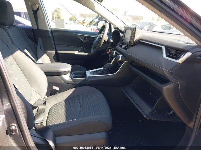 Toyota RAV4 LE 2020 2T3H1RFV6LC050393 Image 5
