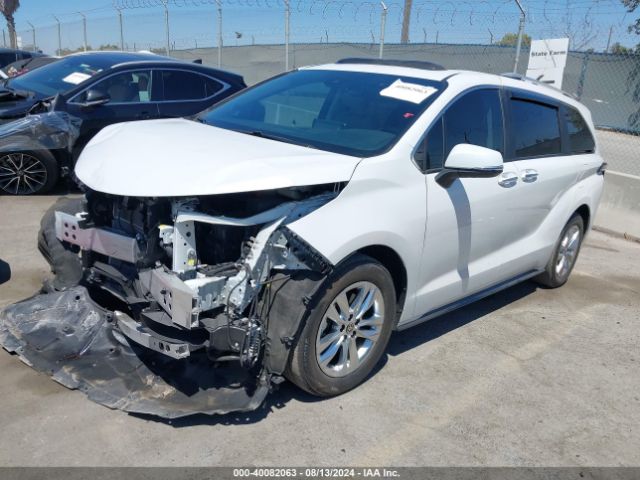 5TDZSKFC1RS118664 Toyota Sienna Limited