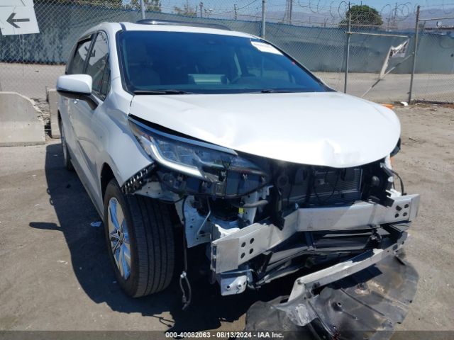 5TDZSKFC1RS118664 Toyota Sienna Limited