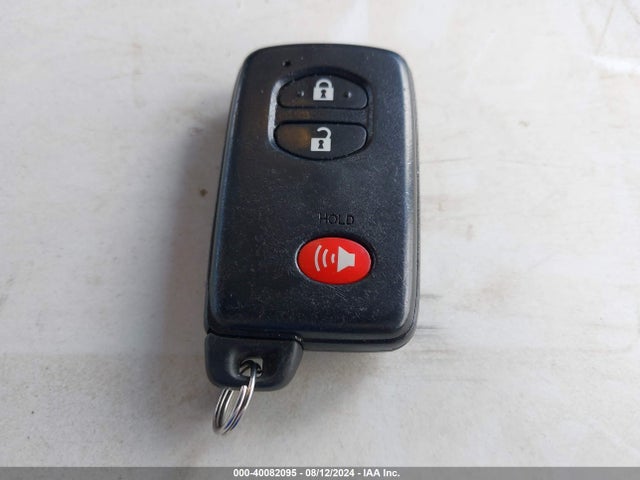 Toyota Prius V Two 2014 JTDZN3EU4E3315900 Image 11