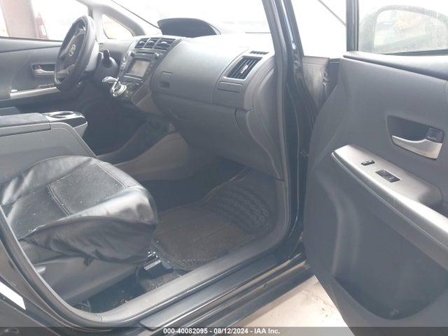 Toyota Prius V Two 2014 JTDZN3EU4E3315900 Image 5