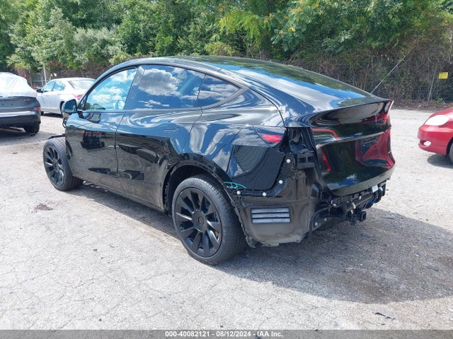 2023 TESLA MODEL Y 7SAYGDEE5PA166861 Photo 2