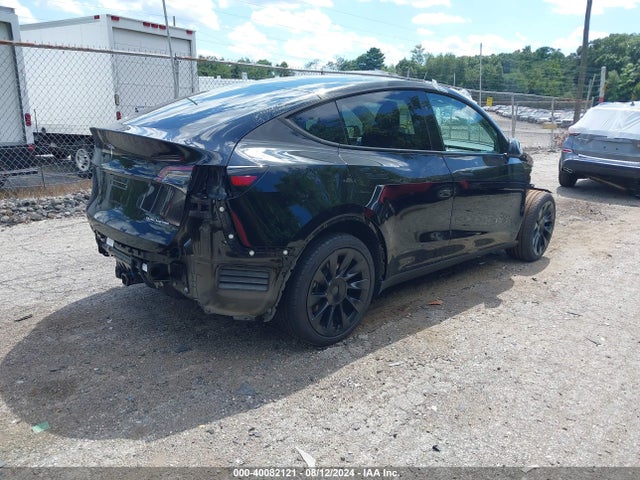 2023 TESLA MODEL Y 7SAYGDEE5PA166861 Photo 3