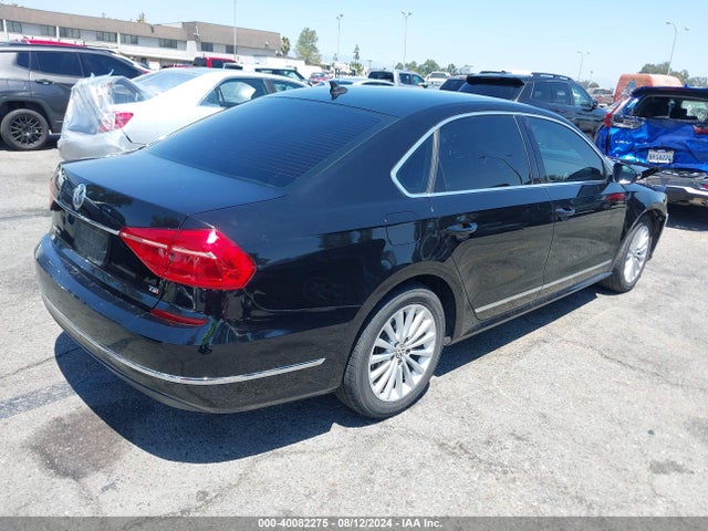 1VWBT7A35GC065496 Volkswagen Passat 1.8t Se