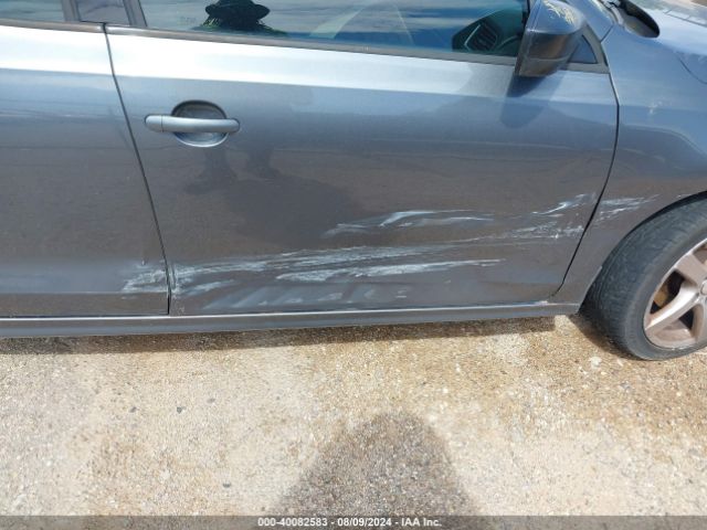 3VW2K7AJ5EM217029 Volkswagen Jetta 2.0l S