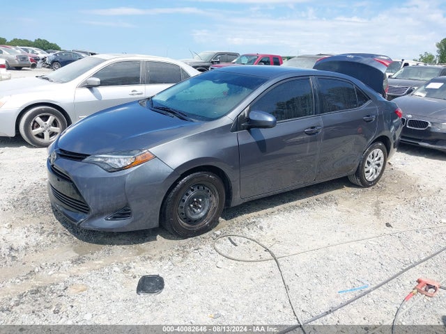 Toyota COROLLA LE 2017 2T1BURHE9HC813369 Image 2