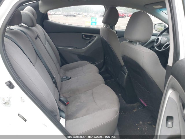 5NPDH4AE5GH784801 Hyundai ELANTRA SE