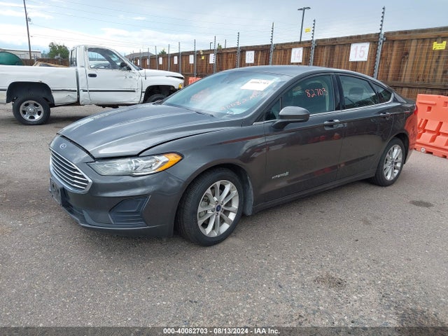 Ford Fusion Hybrid Se 2019 3FA6P0LU4KR235093 Image 2