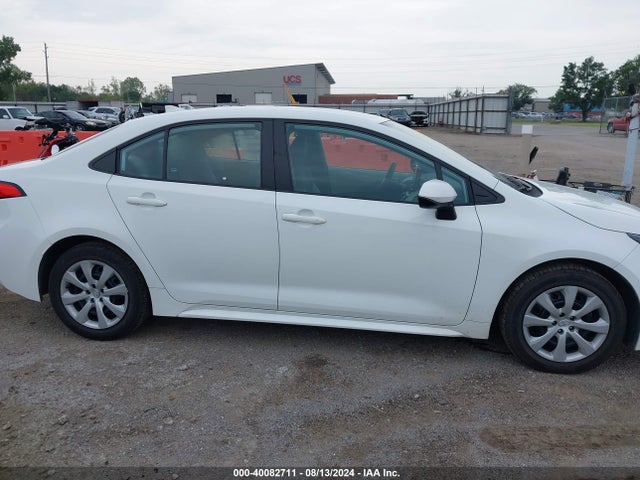 Toyota COROLLA LE 2022 5YFEPMAE0NP328082 Image 13