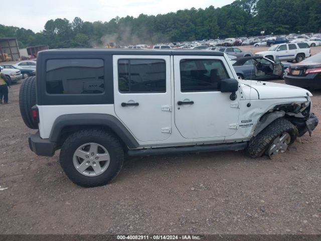 1C4BJWDG8FL520972 Jeep Wrangler Unlimited Sport