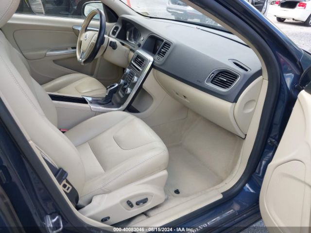 YV140MFK9F1363718 Volvo S60 T5 Premier