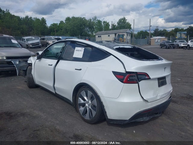 2022 TESLA MODEL Y 7SAYGDEE3NF311251 Photo 2
