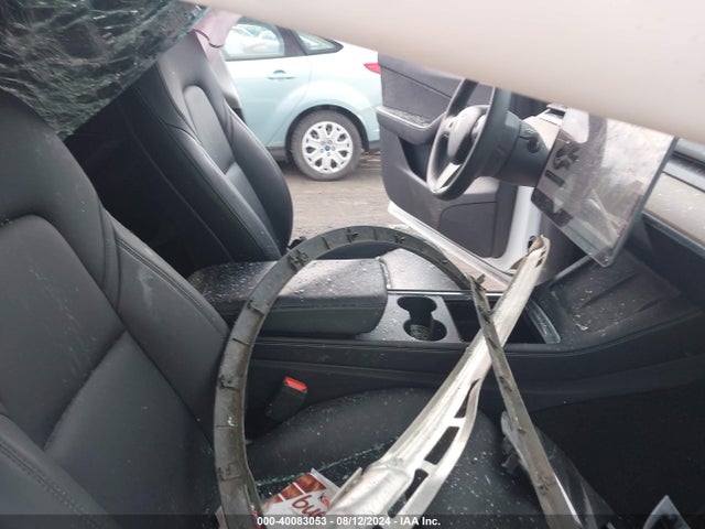 2022 TESLA MODEL Y 7SAYGDEE3NF311251 Photo 4