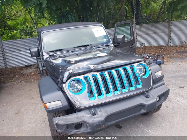 1C4HJXDG8JW170850 Jeep Wrangler Unlimited Sport S 4x4