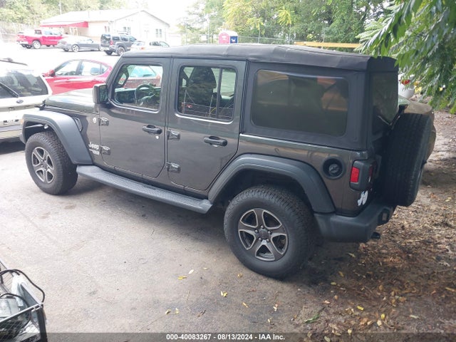 1C4HJXDG8JW170850 Jeep Wrangler Unlimited Sport S 4x4