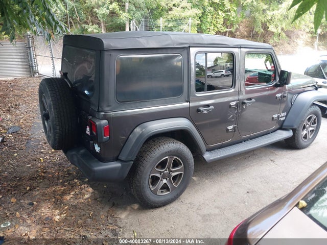 1C4HJXDG8JW170850 Jeep Wrangler Unlimited Sport S 4x4