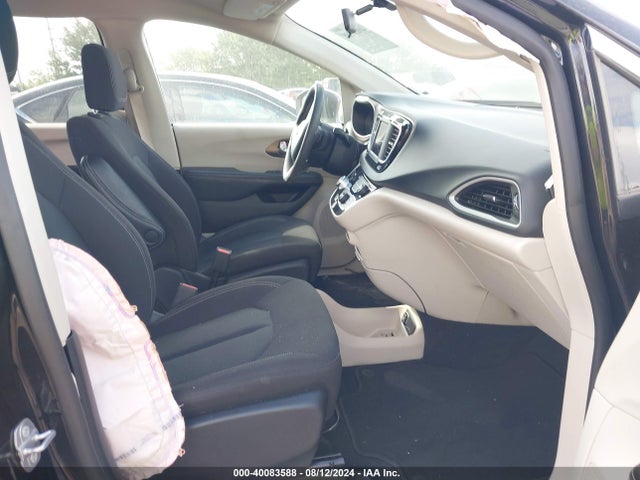 2C4RC1CG9NR223180 Chrysler Voyager Lx