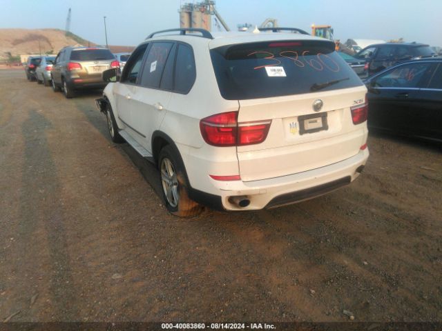 2011 BMW X5 5UXZW0C51BL656897 Photo 2
