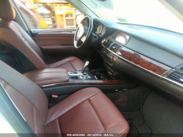 2011 BMW X5 5UXZW0C51BL656897 Photo 4