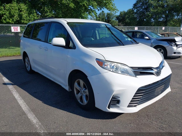 Toyota Sienna Le 8 Passenger 2018 5TDKZ3DCXJS904568 main image