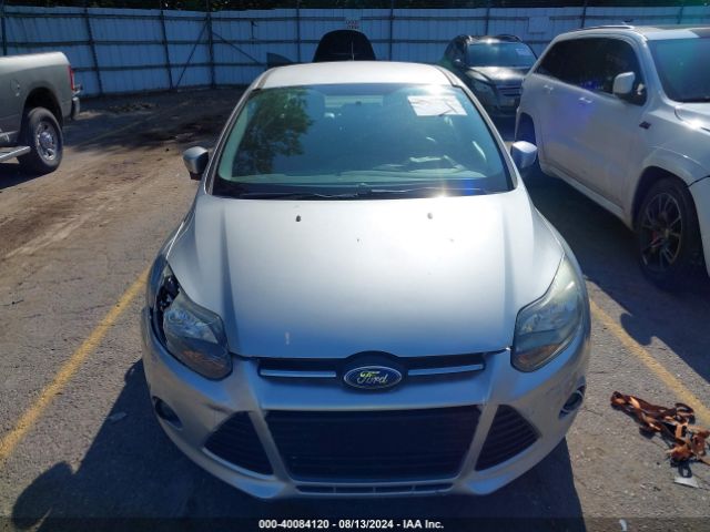 1FADP3J24EL105232 Ford Focus Titanium