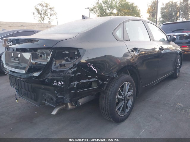 3KPF24AD0PE662918 KIA Forte Lxs