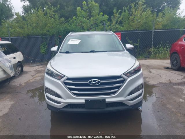 KM8J33A49JU615604 Hyundai TUCSON SEL