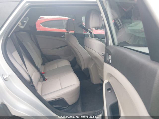 KM8J33A49JU615604 Hyundai TUCSON SEL
