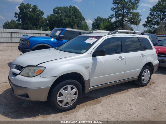 2005 MITSUBISHI OUTLANDER JA4LX31FX5U042537 Photo 1