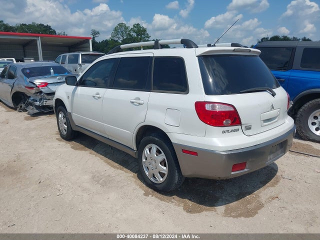 2005 MITSUBISHI OUTLANDER JA4LX31FX5U042537 Photo 2