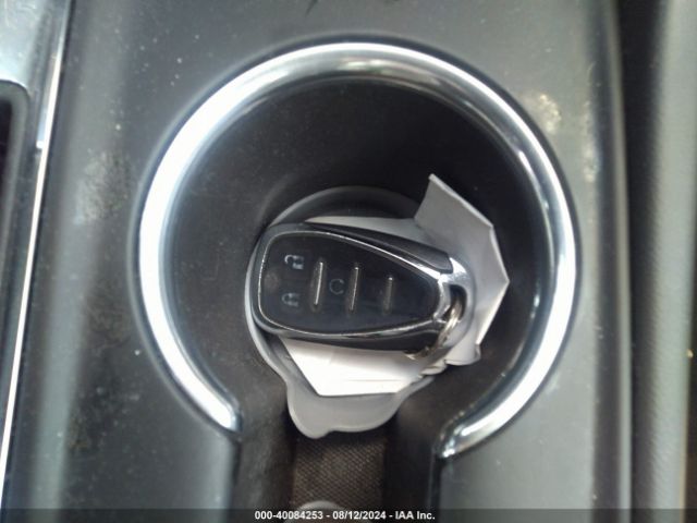3GNAXKEV1KL375070 Chevrolet EQUINOX LT