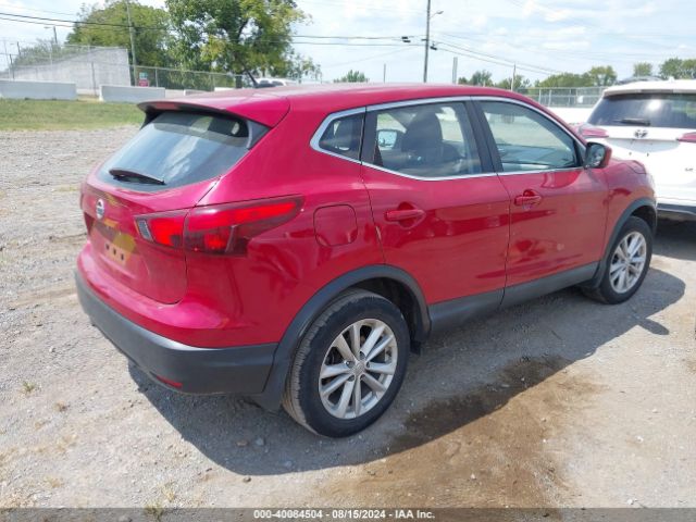 JN1BJ1CP9JW189477 Nissan Rogue Sport S