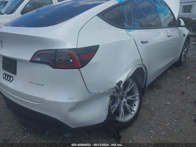 2023 TESLA MODEL Y 7SAYGDEE8PF797316 Photo 5