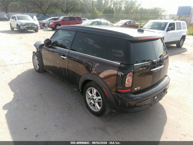 2012 MINI COOPER CLUBMAN WMWZF3C53CT267969 Photo 2