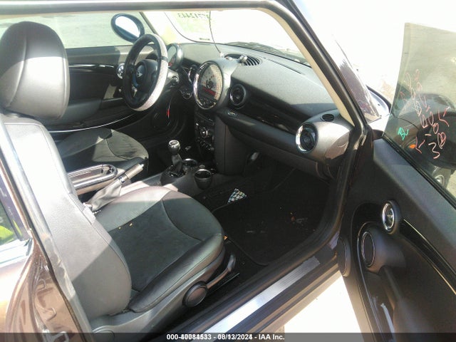 2012 MINI COOPER CLUBMAN WMWZF3C53CT267969 Photo 4