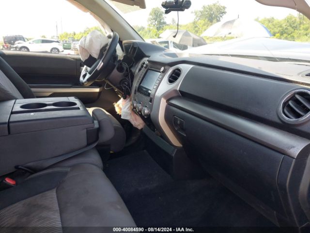 5TFRM5F13HX111069 Toyota Tundra Sr5 4.6l V8