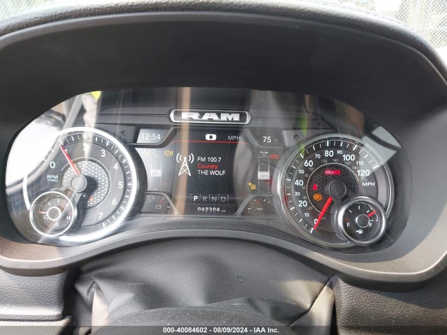 1C6SRFJT2NN313983 RAM 1500 Laramie  4x4 5'7 Box