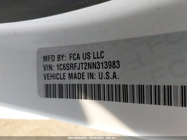 1C6SRFJT2NN313983 RAM 1500 Laramie  4x4 5'7 Box