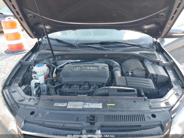 1VWAT7A3XFC123435 Volkswagen Passat 1.8t Limited Edition